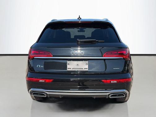 2023 Audi Q5 45 S line quattro Premium