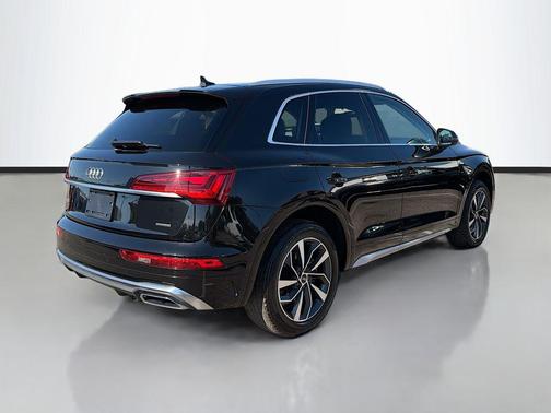 2023 Audi Q5 45 S line quattro Premium