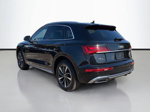 2023 Audi Q5 45 S line quattro Premium