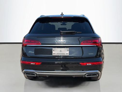 2023 Audi Q5 45 S line quattro Premium