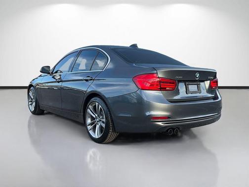 2018 BMW 330 i xDrive