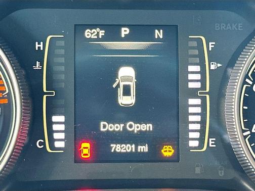 Brilliant Black Crystal Pearlcoat 2016 Jeep Cherokee Latitude