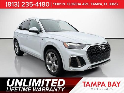 Glacier White Metallic 2023 Audi Q5 45 S line quattro Premium