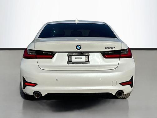 2021 BMW 330 i