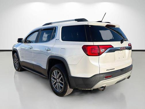 2018 GMC Acadia SLE-2