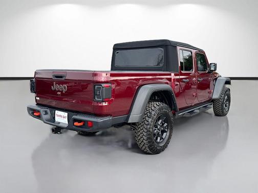 Snazzberry Pearlcoat 2022 Jeep Gladiator Mojave
