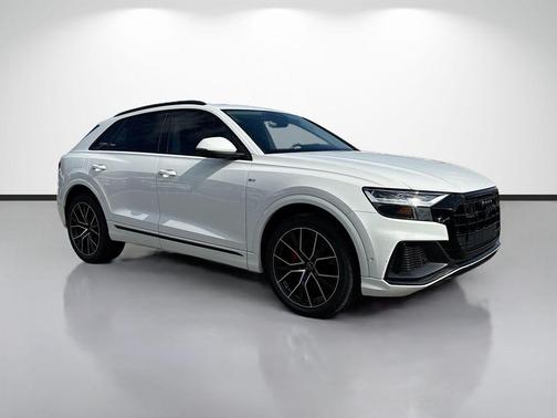 2022 Audi Q8 55 Premium Plus