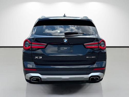 Black Sapphire Metallic 2022 BMW X3 sDrive30i