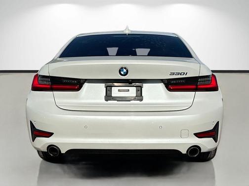 Mineral White Metallic 2020 BMW 330 i