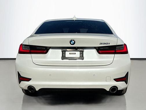 Mineral White Metallic 2020 BMW 330 i