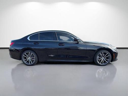 2021 BMW 330 i
