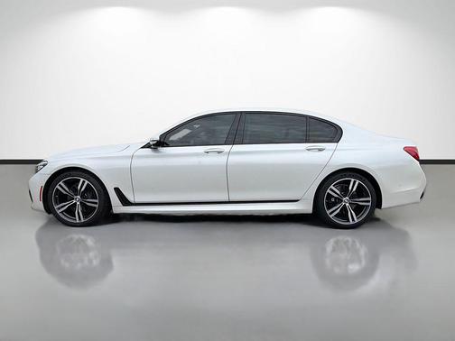 2016 BMW 740 i