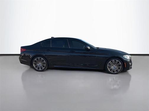 2019 BMW 530 i