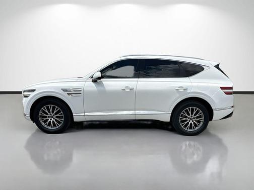 Uyuni White 2021 Genesis GV80 2.5T