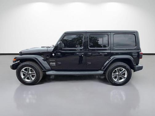 Black Clearcoat 2018 Jeep Wrangler Unlimited Sahara