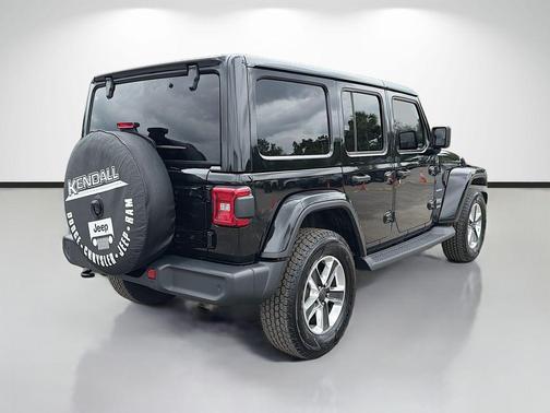 Black Clearcoat 2018 Jeep Wrangler Unlimited Sahara