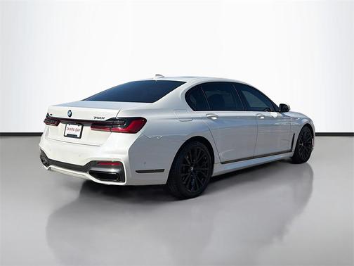 2022 BMW 750 i xDrive