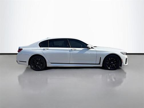 2022 BMW 750 i xDrive