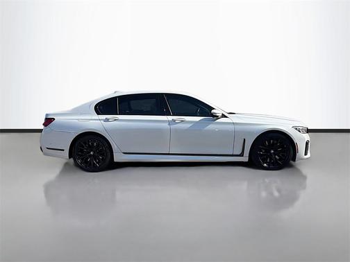 2022 BMW 750 i xDrive