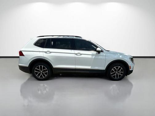Pure White 2021 Volkswagen Tiguan 2.0T SE