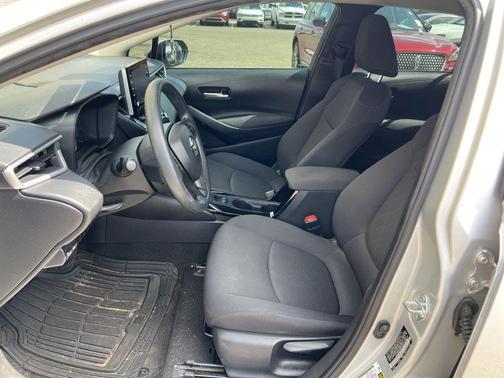Classic Silver Metallic 2021 Toyota Corolla LE