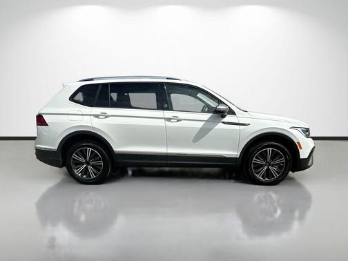 2024 Volkswagen Tiguan 2.0T Wolfsburg Edition