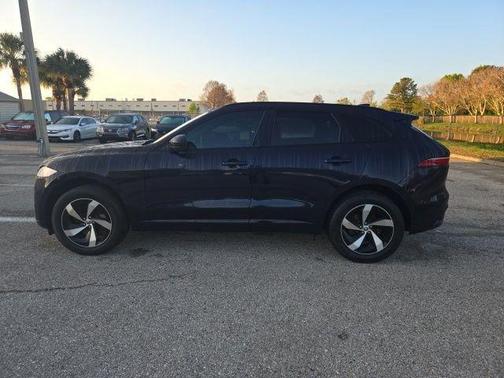 2025 Jaguar F-PACE P250 R-Dynamic S