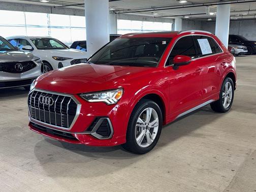 Tango Red Metallic 2022 Audi Q3 45 S line Premium