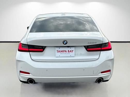 Mineral White Metallic 2023 BMW 330 i