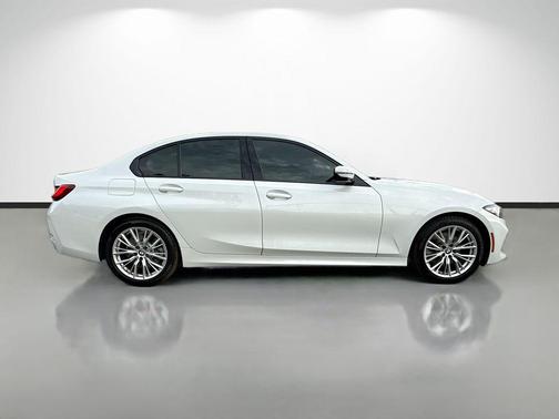 Mineral White Metallic 2023 BMW 330 i