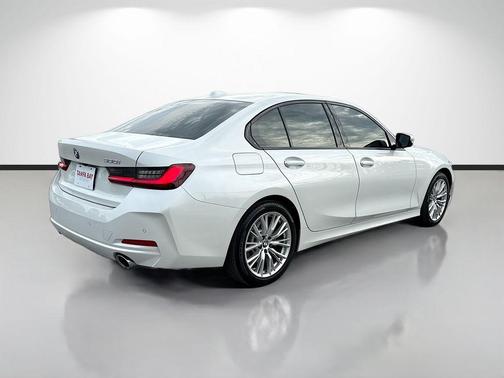 Mineral White Metallic 2023 BMW 330 i