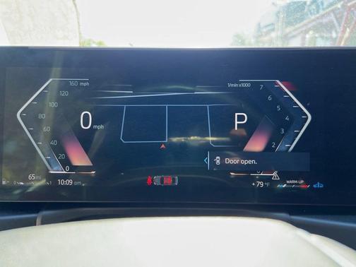 Mineral White Metallic 2023 BMW 330 i