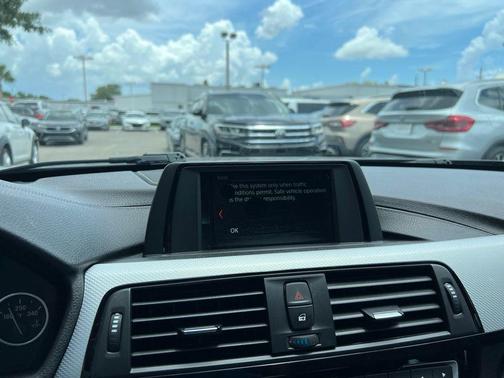 Black Sapphire Metallic 2018 BMW 330 i