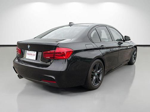 Black Sapphire Metallic 2018 BMW 330 i