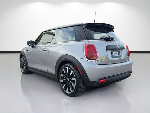 2024 MINI SE Hardtop Cooper