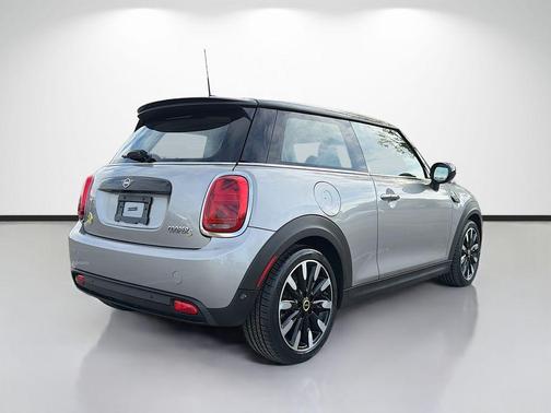2024 MINI SE Hardtop Cooper