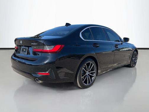 2020 BMW 330 i