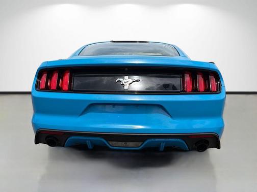 2017 Ford Mustang V6