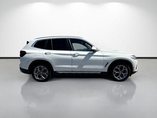 Alpine White 2022 BMW X3 sDrive30i