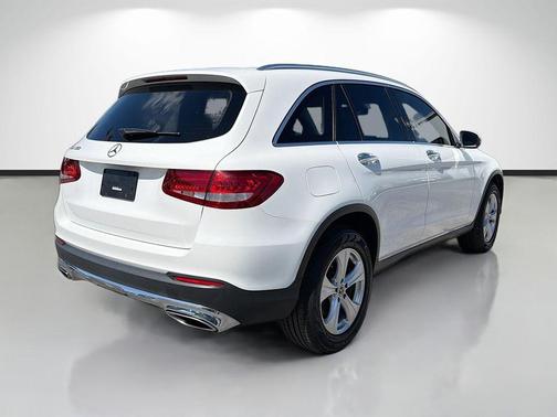 Polar White 2017 Mercedes-Benz GLC 300 Base