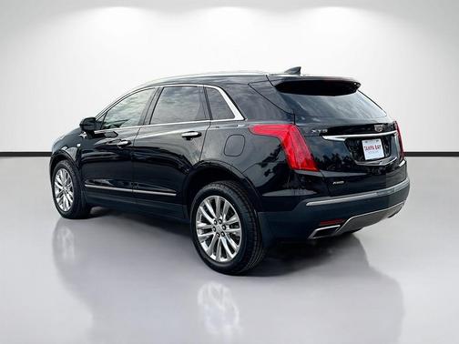 Stellar Black Metallic 2018 Cadillac XT5 Platinum