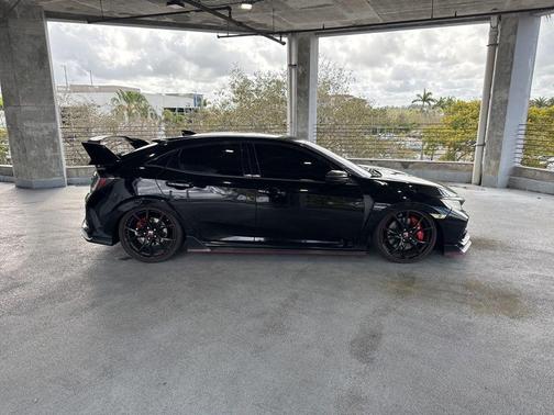 Crystal Black Pearl 2019 Honda Civic Type R Touring