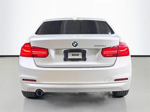 2018 BMW 320 i