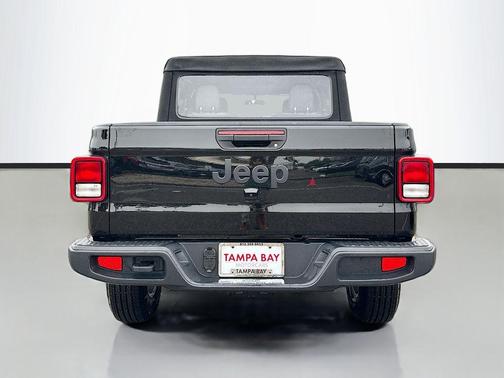 2024 Jeep Gladiator Sport