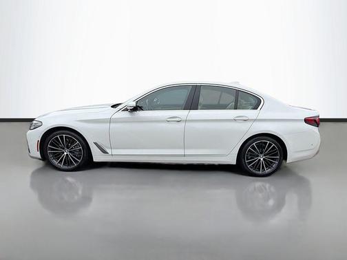 2021 BMW 530 i