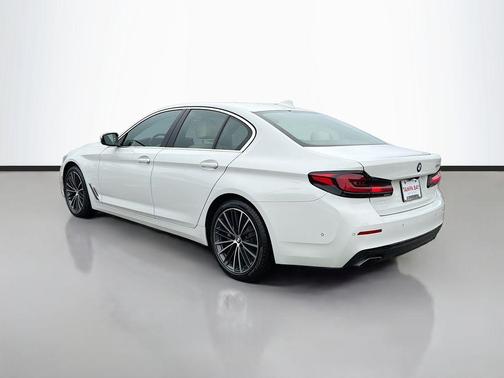 2021 BMW 530 i