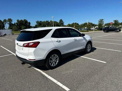 Summit White 2019 Chevrolet Equinox LS