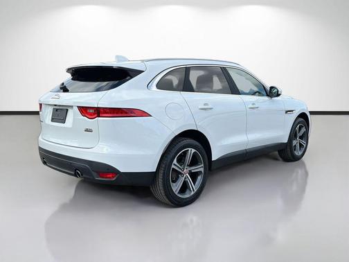 2018 Jaguar F-PACE 30t Portfolio