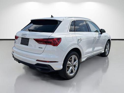 2020 Audi Q3 45 S line Premium