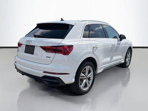 2020 Audi Q3 45 S line Premium